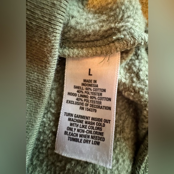 Aeropostale Green Sweater with Vintage Graphics Size L - Picture 11 of 13